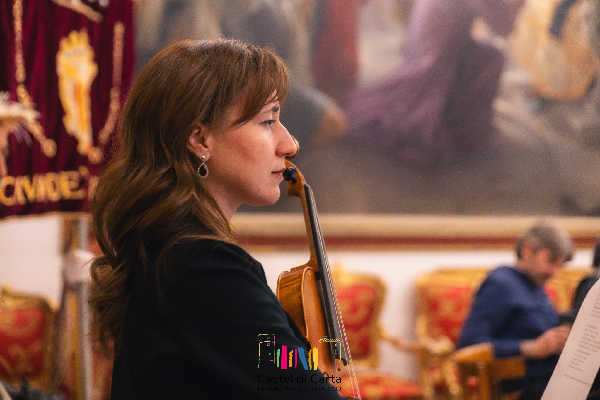 Castel di Carta · Presentazione 2026 · Un ritratto durante il momento musicale